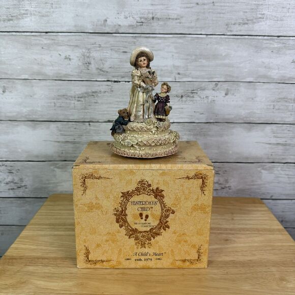 Boyds Collection Yesterdays’ Child WEDDING MARCH Music Box 272052 - Picture 4 of 5